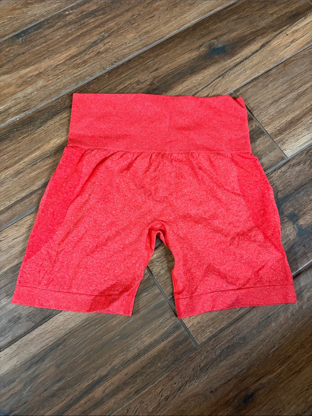 NVGTN Red High-Waist Seamless Bike Shorts